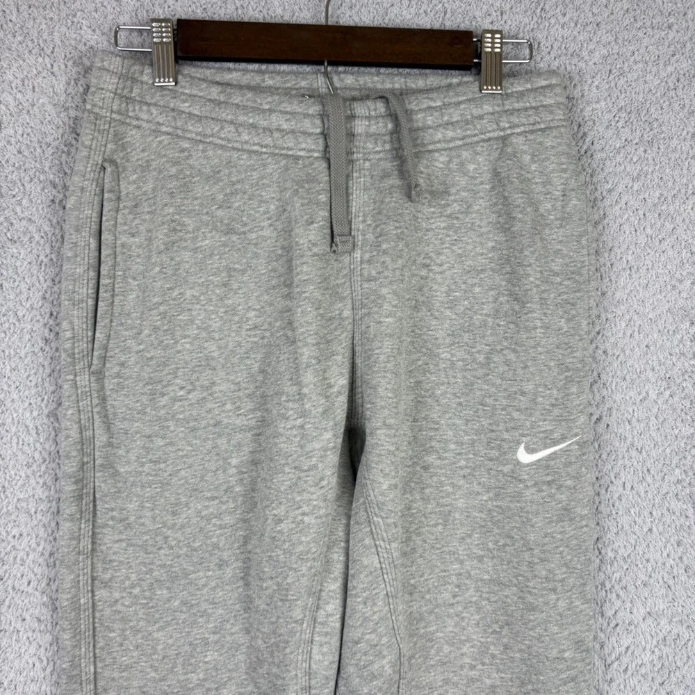 Nike Joggers Mens Small Gray Sportswear Club Fleece Embroidered Swoosh Sweatpant